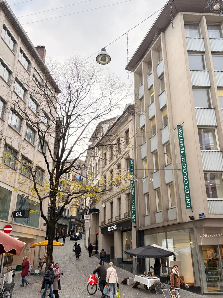 Local commercial exceptionnel de ca. 377m² au cœur de Lausanne – Rue Saint-François 2