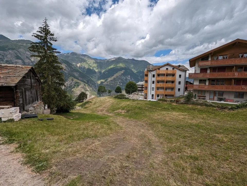 Interessantes Bauland für Mehrfamilienhäuser in Toplage von Grächen – Foto 8 von 11