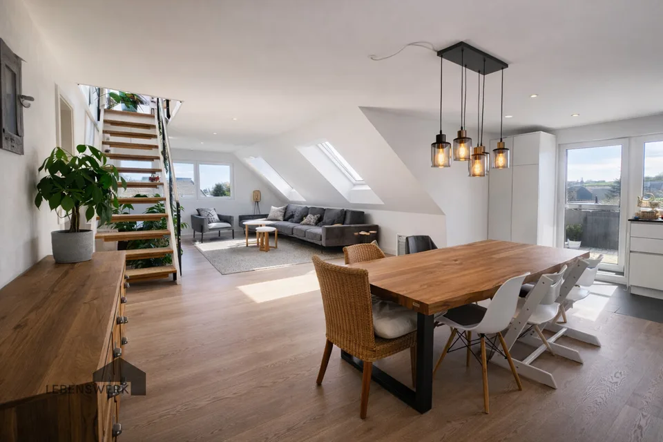 Moderne 5.5-Zimmer-Dachmaisonette im Herzen von Tägerwilen TG
