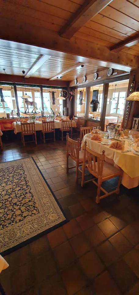 Traditionelles Restaurant mit charmantem Flair im Zentrum der Lenk