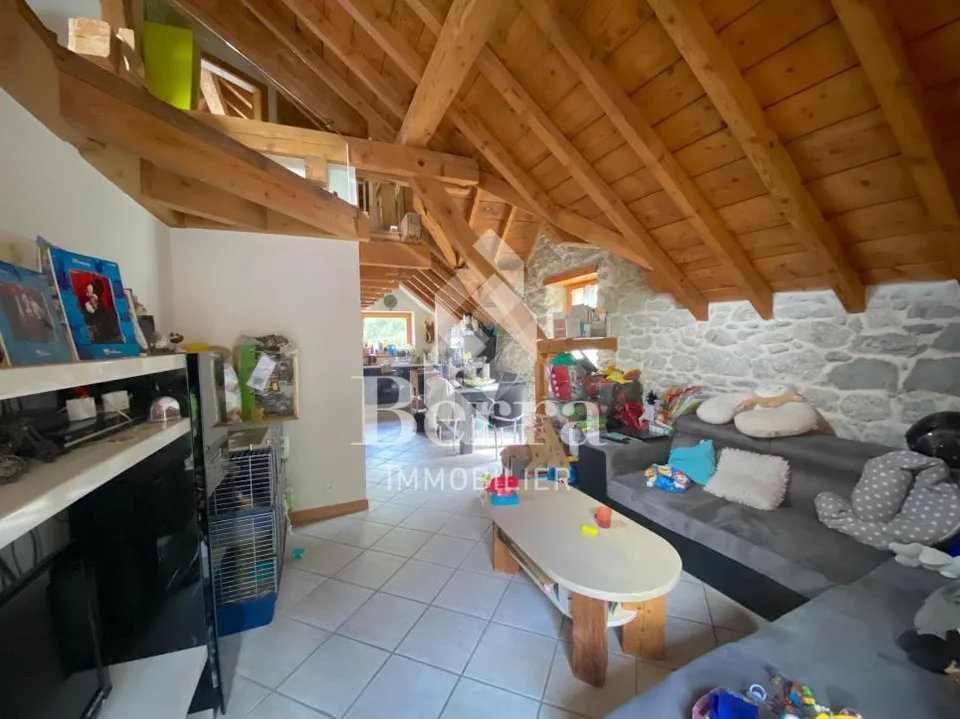 Duplex au dernier étage ! Le Brocard !