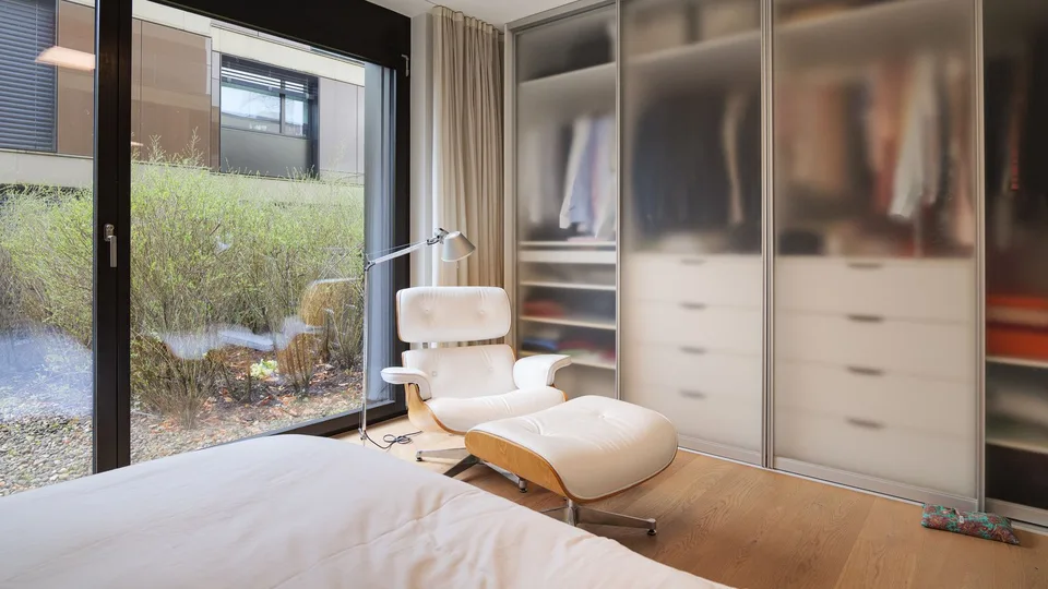 4.5-Zimmer-Gartenwohnung mit grosszügigen Nebenräumen in Zollikon