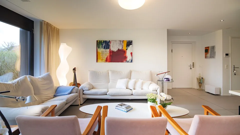 4.5-Zimmer-Gartenwohnung mit grosszügigen Nebenräumen in Zollikon