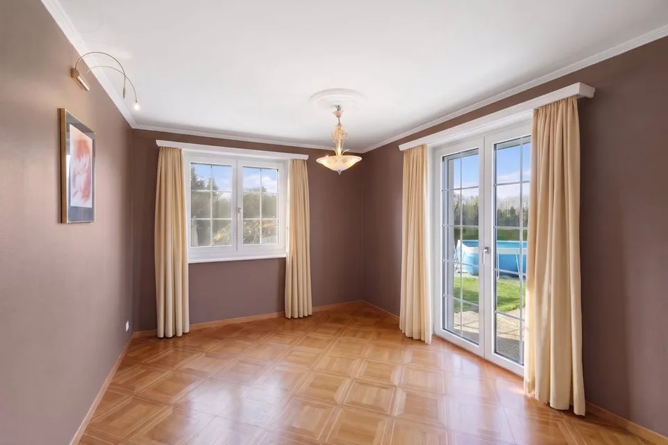 Splendide villa en bordure de zone agricole avec débouchée sur le lac – photo 8 sur 13
