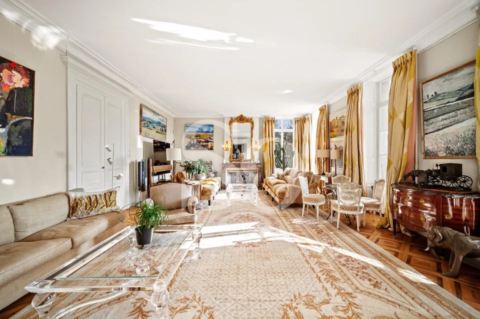 Maison de Maître au coeur d'un grand parc arboré, Cologny