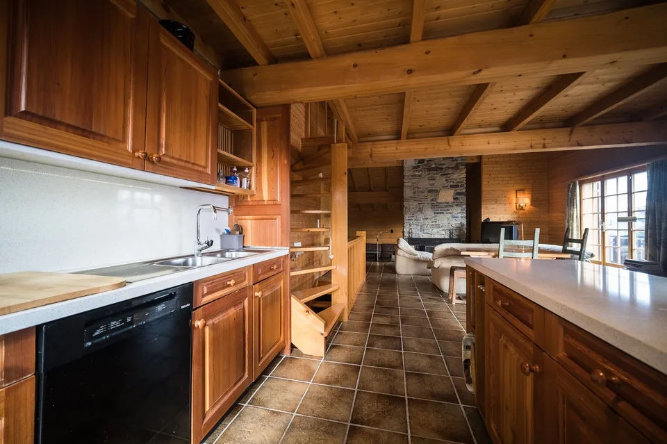 Charmantes Alpenchalet mit atemberaubendem Bergpanorama – Foto 6 von 14