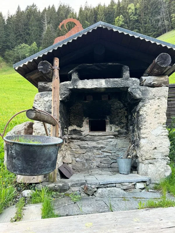 Cordial beinvegni im Val Sumvitg, im Berggasthof «Ustria Val Sumvitg» – Foto 10 von 11