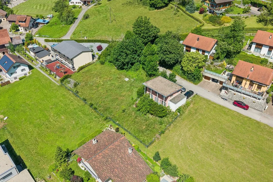 Dove i sogni di vita diventano realtà: un terreno edificabile attraente in una posizione elevata