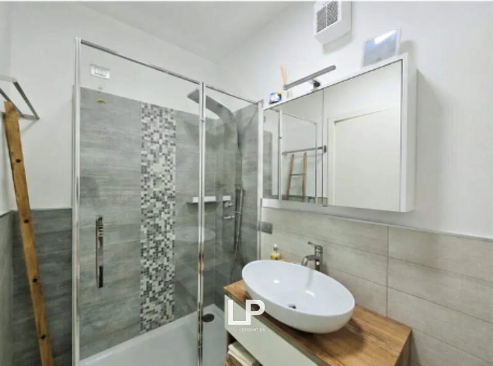Exklusives Apartment am See in Lavena Ponte Tresa – Foto 12 von 13