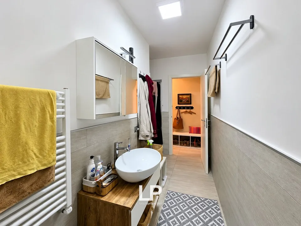 Exklusives Apartment am See in Lavena Ponte Tresa – Foto 11 von 13