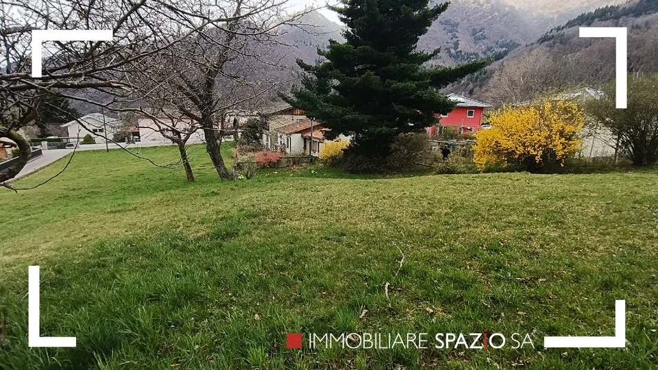 Casa di 4 1/2 locali con giardino e terreno edificabile molto tranq... – Foto 17 von 19