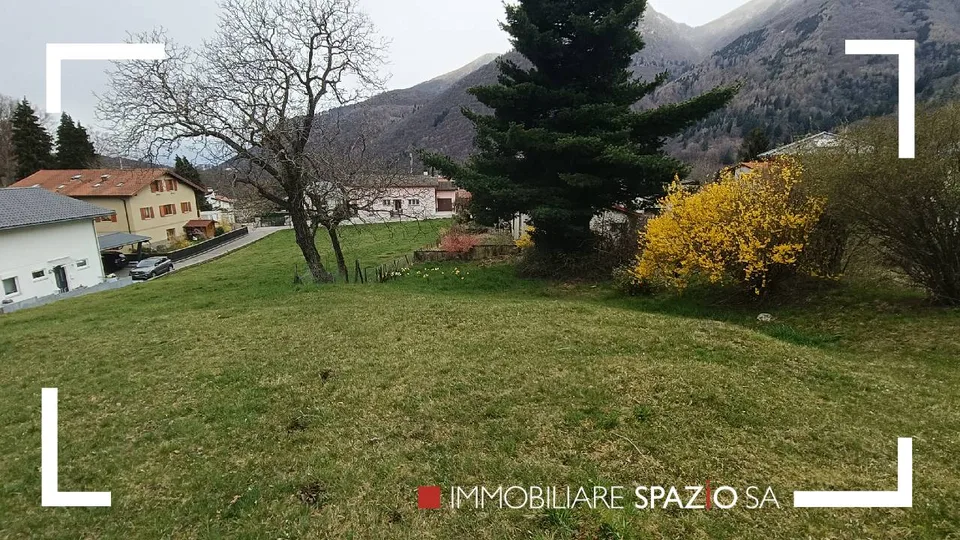 Casa di 4 1/2 locali con giardino e terreno edificabile molto tranq... – Foto 19 von 19