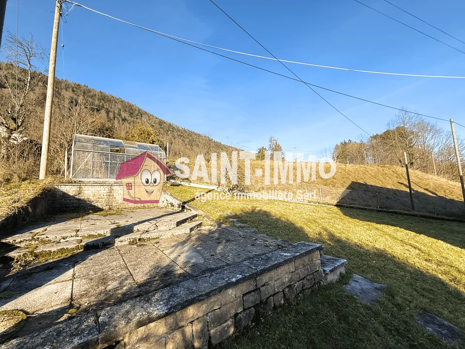 Charming family house with 9 rooms (approx. 384 m2) and large garden and terrace