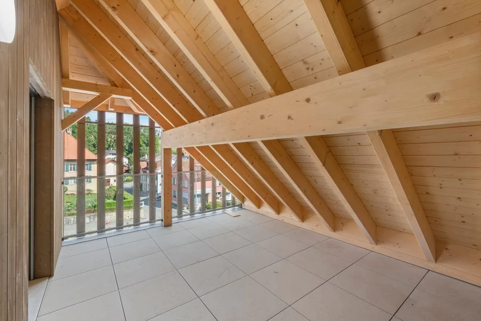 Eleganz von einst und moderner Komfort für diese 4,5-Zimmer-Wohnung in einem denkmalgeschützten Gebäude – Foto 11 von 13
