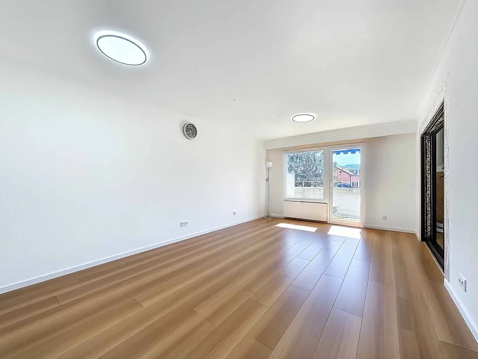 Helles Apartment in der Nähe des Hafens