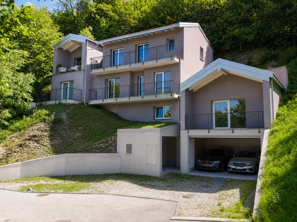 CASA UNIFAMILIARE, SPAZIOSA,  CON VISTA APERTA NEL CUORE DELLA NATURA