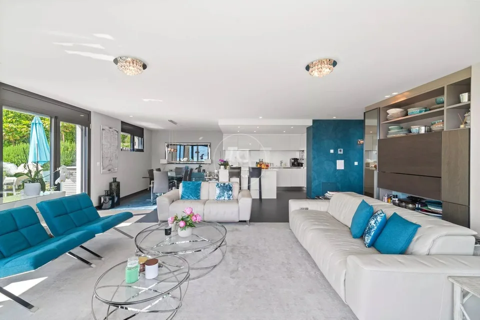 Beautiful modern property with panoramic view in Lutry – photo 10 of 13