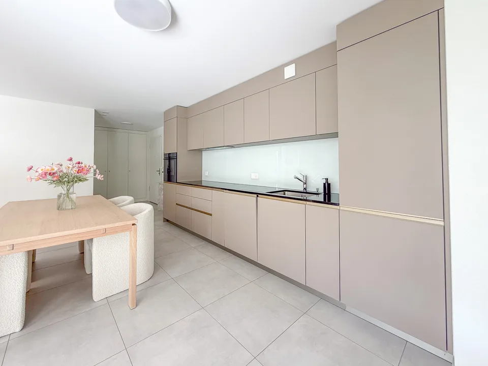 Appartamento di 2.5 locali al piano terra, grande giardino e terrazza