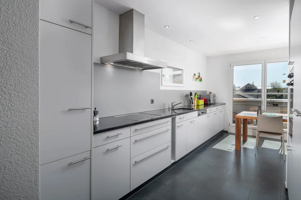 Exklusives Zweifamilienhaus oder Mehrgenerationenhaus an familienfreundlicher Lage in Sursee – Foto 13 von 21