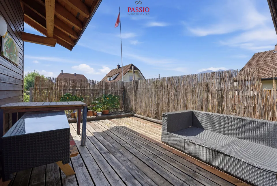 Vivre au-dessus des toits de Thoune - avec terrasse, jardin et charme