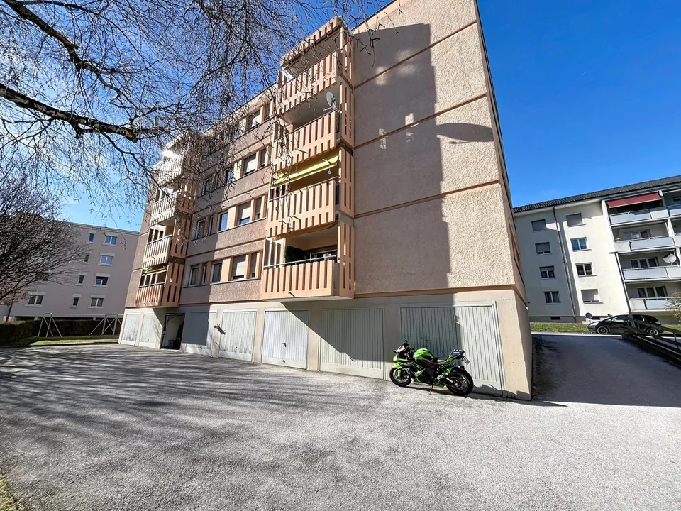 Spacieux 4 pièces de 110 m² avec balcon et fort potentiel à Sierre