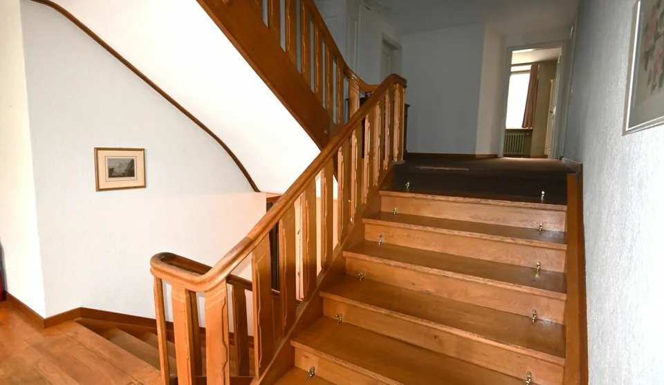 Majestic 9-room villa with park – photo 10 of 20