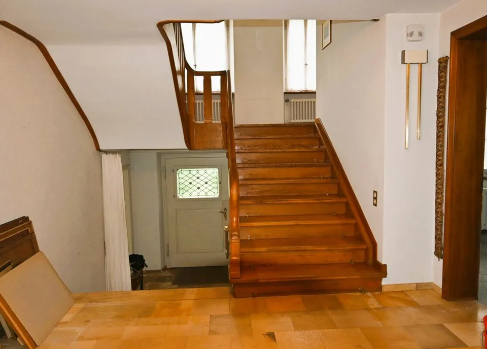 Majestic 9-room villa with park – photo 6 of 20