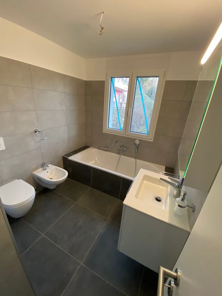 Einfamilienhäuser zum Verkauf in Cugnasco – Modernes Design, absoluter Komfort und helle Räume – Foto 8 von 13