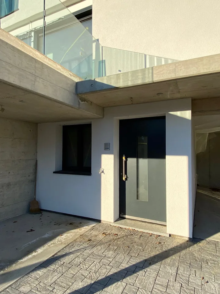 Einfamilienhäuser zum Verkauf in Cugnasco – Modernes Design, absoluter Komfort und helle Räume – Foto 12 von 13