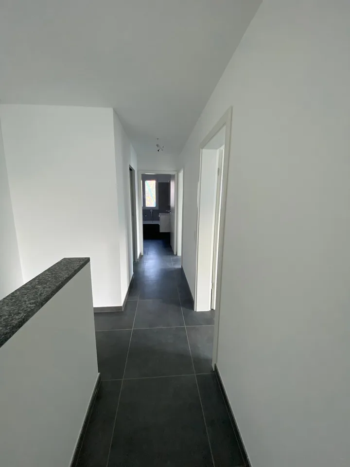 Einfamilienhäuser zum Verkauf in Cugnasco – Modernes Design, absoluter Komfort und helle Räume – Foto 7 von 13