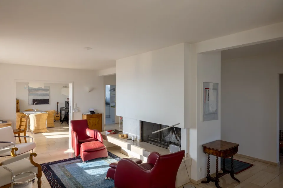 Appartamento mansardato di 8 locali su Zürichberg