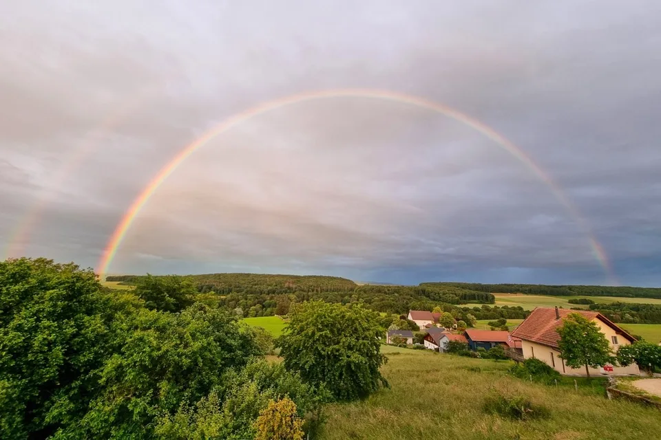 Prachtvolle Einzelvilla mit Panoramablick und unvergleichlichem Ausblick auf die Alpen – Foto 6 von 24