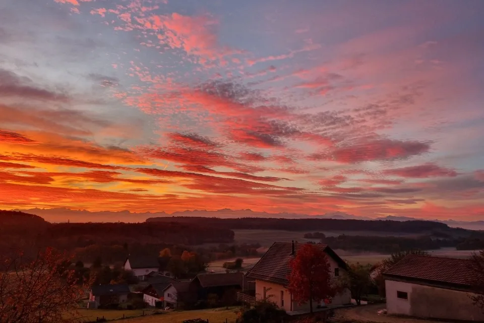 Prachtvolle Einzelvilla mit Panoramablick und unvergleichlichem Ausblick auf die Alpen – Foto 7 von 24