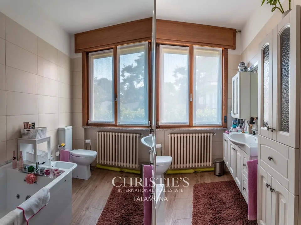 Freistehendes Haus 50 Meter vom Lago Maggiore in Ispra – Foto 11 von 13