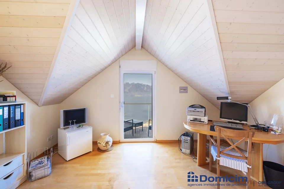 Moderne Einzelvilla mit Pool und atemberaubendem Blick! – Foto 12 von 13