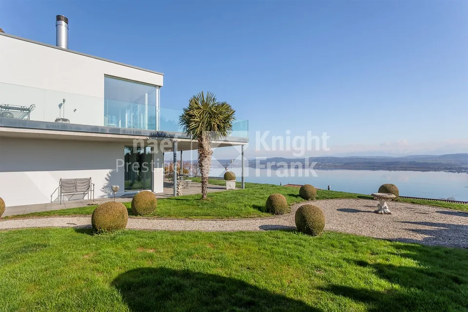 Magnifique propriété individuelle de 6 pièces avec vue imprenable sur le lac de Morat à vendre à Bellerive