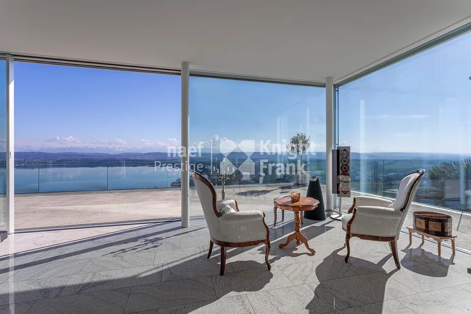 Magnifica proprietà individuale di 6 locali con vista mozzafiato sul lago di Morat in vendita a Bellerive