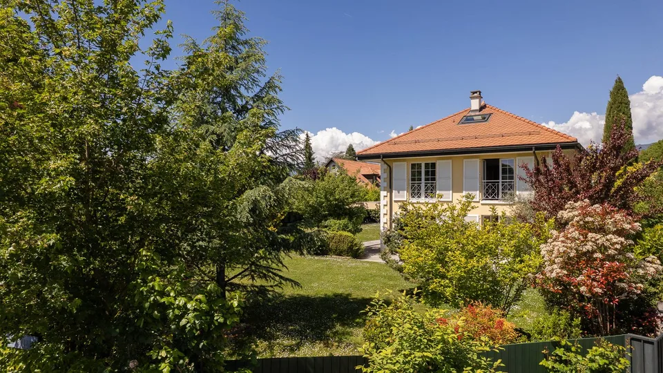 Commugny - Einzelvilla mit Erweiterungsprojekt