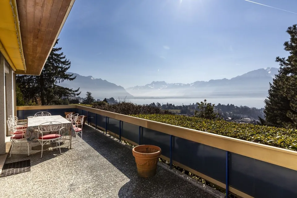 Prächtiges Anwesen abseits der Blickachse, Panoramablick auf den See