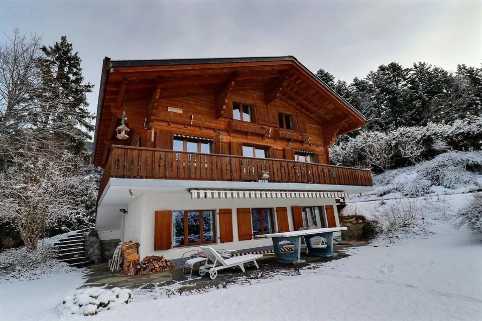 Magnifico chalet in un ambiente verde, charme garantito