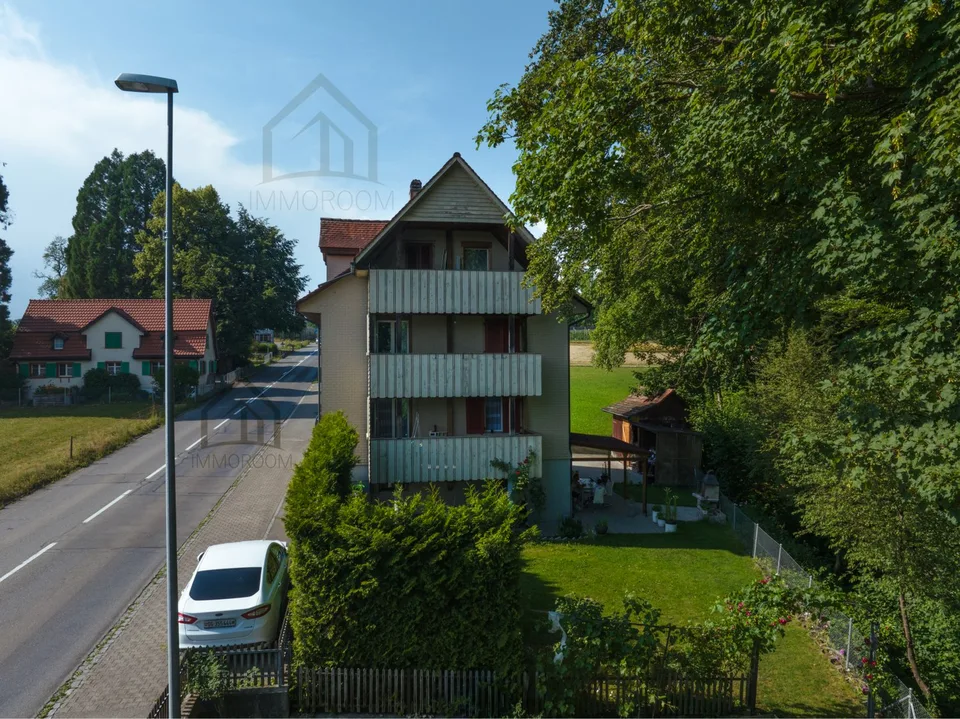 Maison de 3 familles avec potentiel – idéale pour les familles et les investisseurs