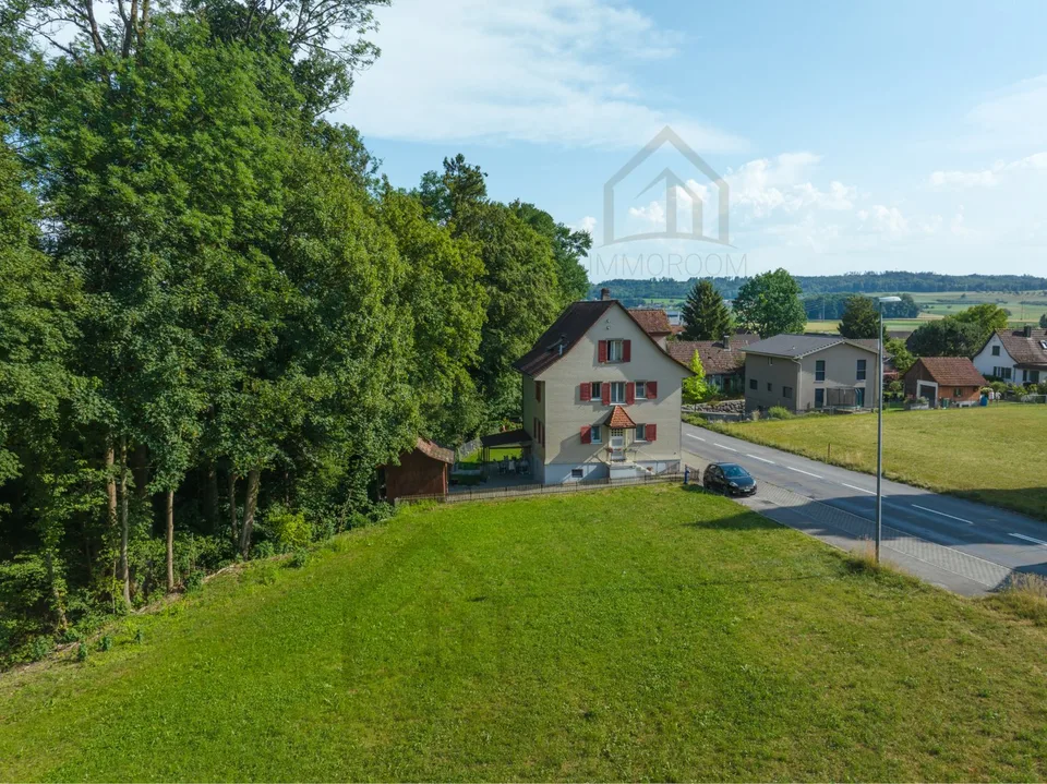 Maison de 3 familles avec potentiel – idéale pour les familles et les investisseurs – photo 12 sur 14