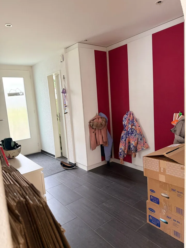 Casa a schiera moderna in una posizione tranquilla a Sins