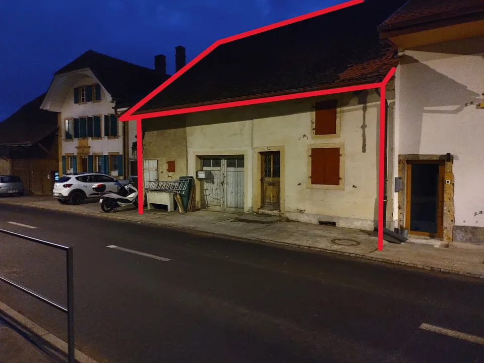 *NUOVO* Casa (FR, Lugnorre) Permesso di costruire in corso, terreno 762 m2, vista sul lago di Morat