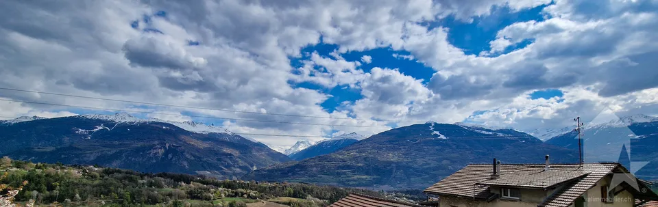 Villa a schiera spaziosa, bella vista, soleggiata e tranquilla
