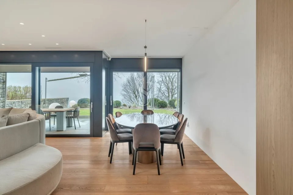 Modern and refined – photo 6 of 15