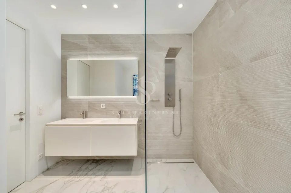 Modern and refined – photo 12 of 15