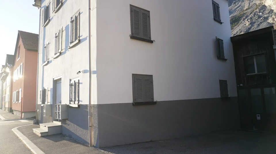 Felsberg - Mehrfamilienhaus mit 5 Wohnungen und Werkstatt/Lager