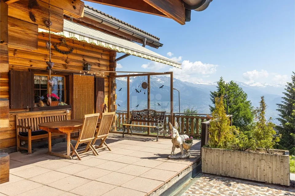 Chaleureux duplex avec terrasse et vue montagnes