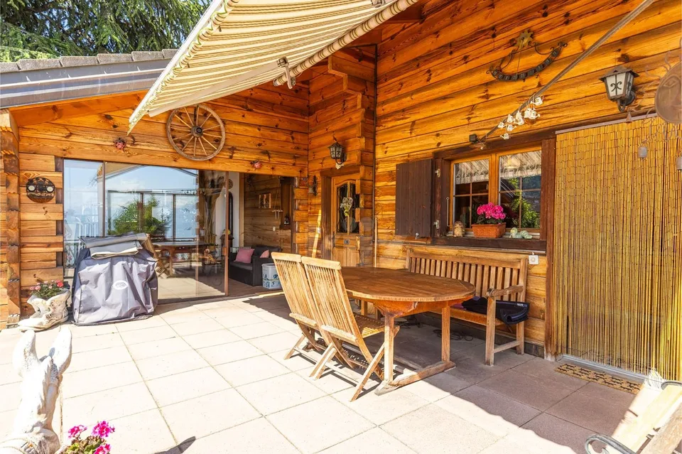 Gemütliches Duplex mit Terrasse und Bergblick